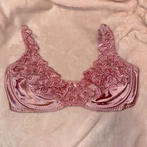 Elegant Lace Trim Pink Bra